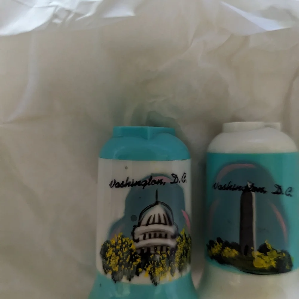 Vintage salt and pepper D.C.